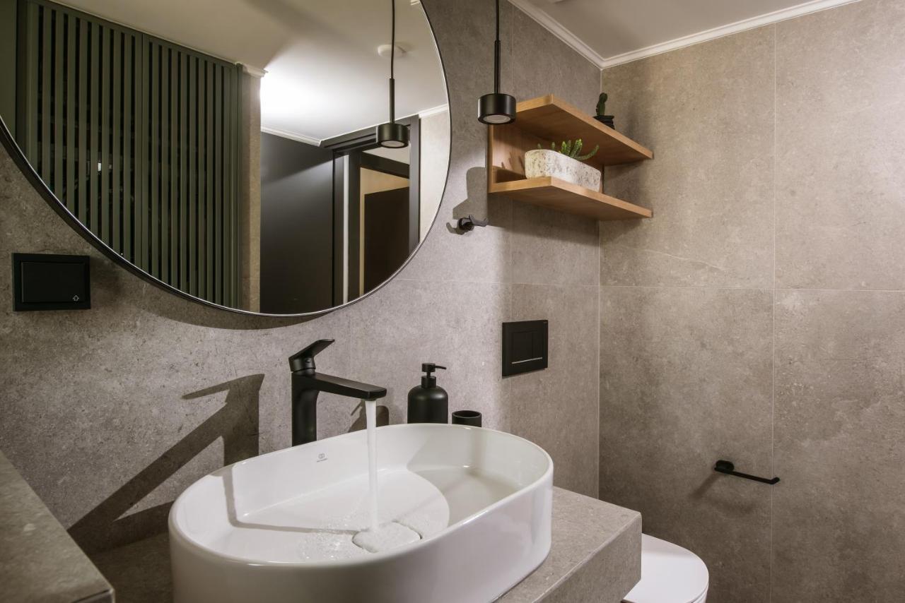 Relaxo Collection Luxury Suites In The Heart Of Heraklion Extérieur photo